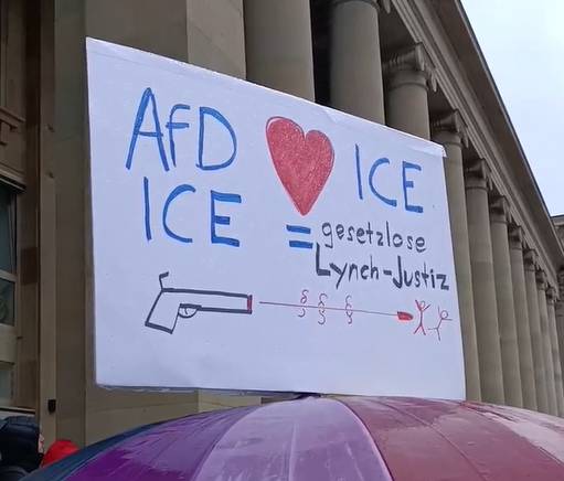 Erste PRÜF-Demo in Stuttgart